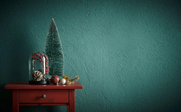 Χριστούγεννα Και Νέο Έτος Αξεσουάρ Στο Κόκκινο Τραπέζι Και Πράσινο — Φωτογραφία Αρχείου
