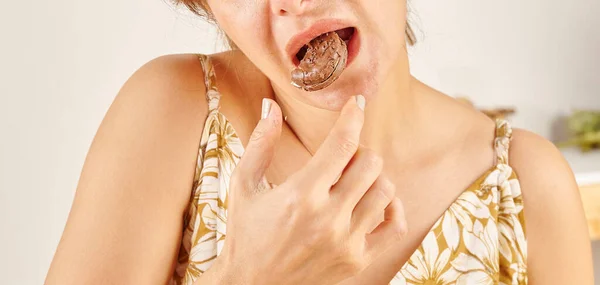 Woman Eating Biscuit Close Hand Mouth — Stock Photo, Image