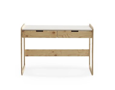 Ahşap çalışma masası beyaz arkaplan izole.