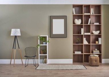 Oda içi konsepti, kitaplık, çerçeve, lamba, vazo, sandalye, halı ayrıntıları. Modern duvar.