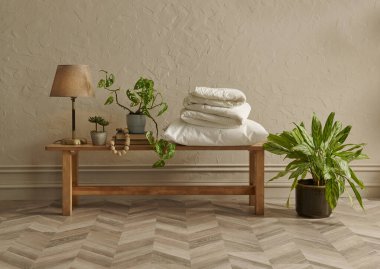 Yastık ve yorgan takımı, modern iç malzemeler, kanepe ve banka mobilyası, ev dekorasyonu, pamuk fabrikası, natürmort yaşam konsepti..