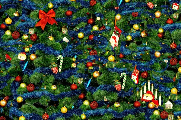 Nieuwjaarsachtergrond Met Speelgoed Bloemenslingers Kerstboomtakken — Stockfoto