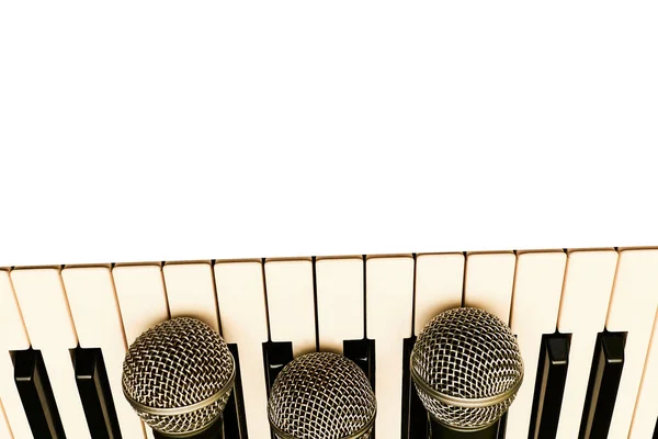 Вокальні Мікрофони Караоке Синтезаторних Клавішах Піаніно Білій Поверхні — стокове фото