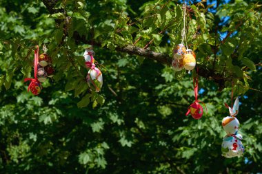 Hristiyan Kilisesi 'nin en önemli ve en eski festivali İsa' nın dirilişini kutluyoruz.