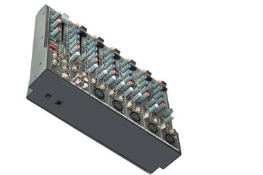 Müzik enstrümanlarının ses ve frekanslarını kontrol etmek için konsol karıştırılıyor