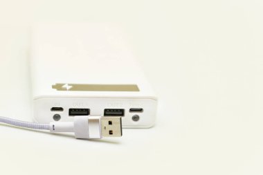 Powerbank, USB kablosu çeşitli cihazlar ve telefonlar için