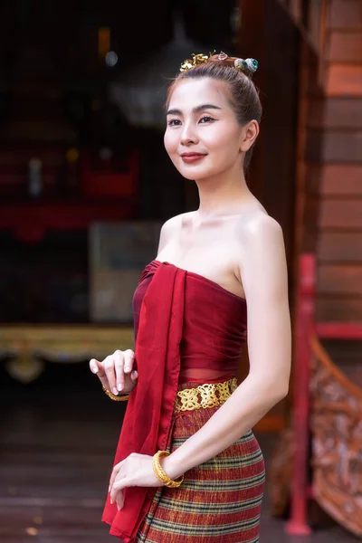 Donna Tailandese Vestita Costume Tradizionale Cultura Del Nord Della Thailandia — Foto Stock