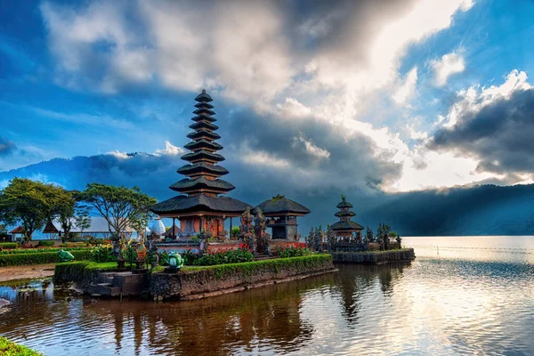 Pura Ulun Danu Beratan Pura Bratan Endonezya Nın Bali Kentinde Telifsiz Stok Imajlar