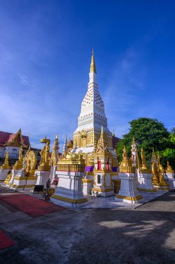 Phra Nakhon Tayland 'da Nakhon Phanom' da Mahathat Tapınağı 'nda bir tapınaktır. Phra Nakhon, her zaman turistler tarafından ziyaret edilen kutsal ve ünlü bir tapınak olan kare bir Pagoda..
