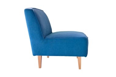 Ahşap bacaklı mavi kumaş kanepe beyaz arka planda kırpma yolu ile izole edilmiş.. 