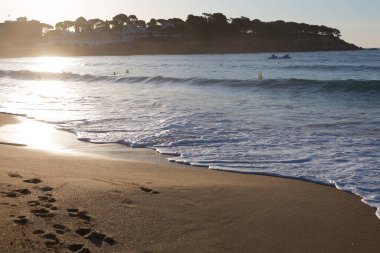 Costa Brava, Girona, Sagaro, Katalonya, İspanya 'daki güzel kumsal.