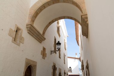 Akdeniz kıyı kenti Sitges 'in tarihi merkezi