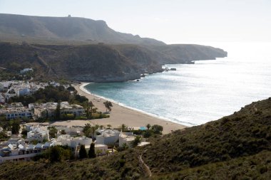 Agua Amarga plajı, Almeria, Endülüs, İspanya 'nın Cabo de Gata eyaletine bağlı..