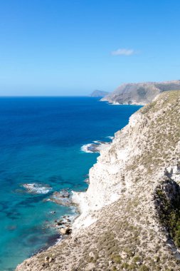 İspanya 'nın Almerya eyaletindeki Cabo de Gata plajları ve manzaraları.
