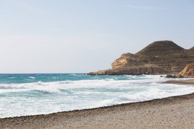 Dalgalı mavi deniz, sükunet, Akdeniz