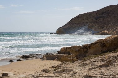 Almeria, Endülüs, İspanya 'da Cabo de Gata' nın vahşi plajlarını korudu.