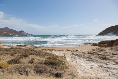 Almeria, Endülüs, İspanya 'da Cabo de Gata' nın vahşi plajlarını korudu.