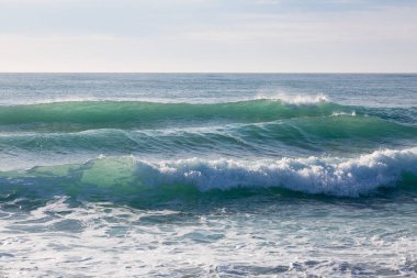 Dalgalı mavi deniz, sükunet, Akdeniz