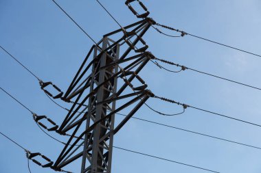 Elektrik enerjisi nakli için elektrik kuleleri