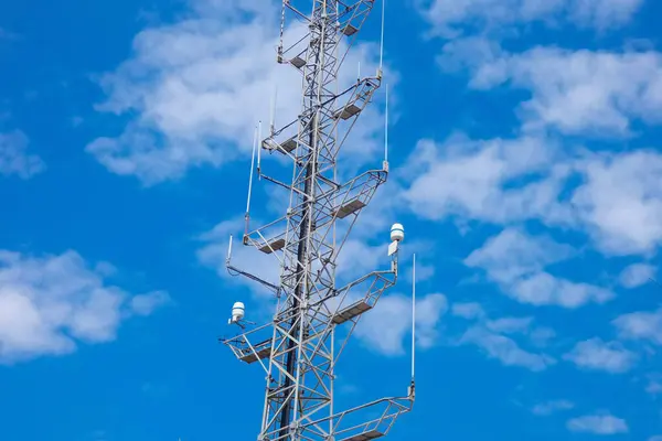 Antenas Comunicação Telefone Nas Colinas Cidade — Fotografia de Stock