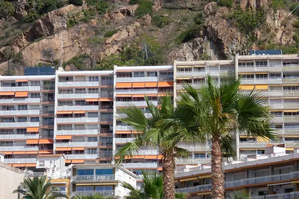 Blanes, Katalan Costa Brava 'nın başlangıcında Barselona eyaletinde bir Akdeniz köyü..