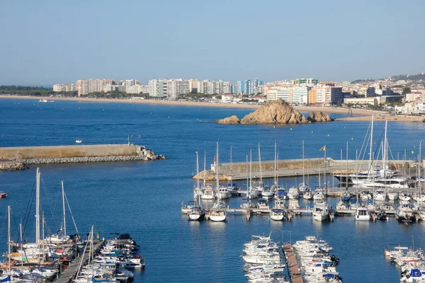 加泰罗尼亚海岸Blanes镇的码头和渔港 — 图库照片