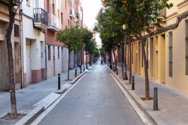 Yaya verimi parke taşı sokak yüzeyinde perspektif boyalı tabela