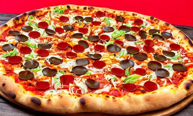 - Pizza. Geleneksel İtalyan mutfağı fast food. Gurme taze lezzetli ev yapımı pizza. Avrupa yemeği. Pizzacılar ve restoranlar için broşür ve poster.