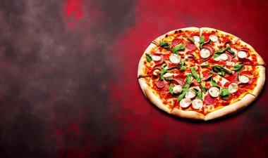 - Pizza. Geleneksel İtalyan mutfağı fast food. Gurme taze lezzetli ev yapımı pizza. Avrupa yemeği. Pizzacılar ve restoranlar için broşür ve poster.