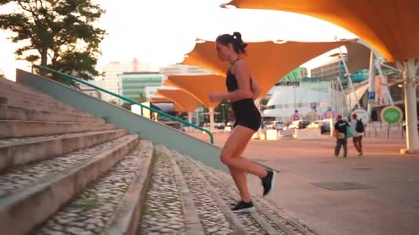 Бігун Біжить Відпочинок Тренування Спортсмен Фітнес Кардіо Вправи Витривалість Біг — стокове відео