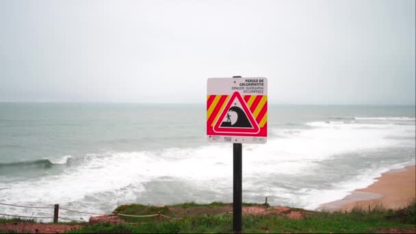 Warnung Vor Großen Meereswellen Nazare Portugal — Stockvideo