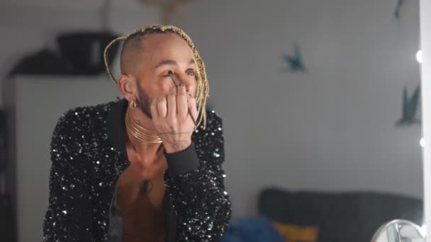 Gay Applying Eyelashes Looking Mirror African Ethnicity Homosexual Guy Beard — Stok video