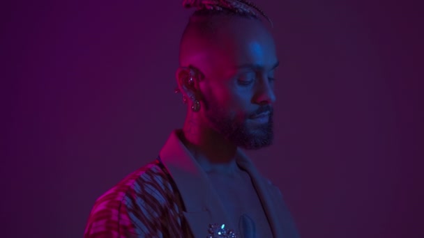 Neon Light Studio Close Portrait Handsome Black Gay Man Looking — Stock video