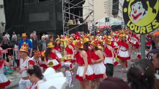 Loures Portugalia Feb 2023 Kolorowy Karnawał Uczestnicy Festiwalu Parada Loures — Wideo stockowe