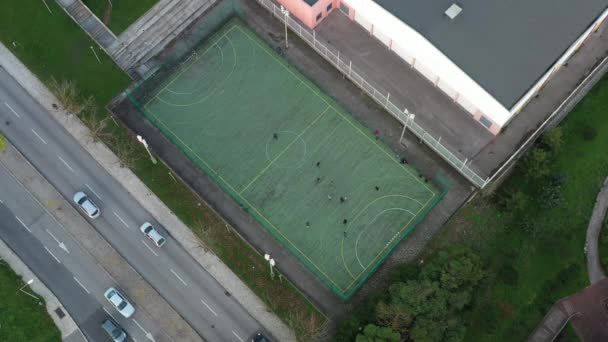 Drone Aéreo Vista Superior Campo Futebol Mini Campo Esporte Público — Vídeo de Stock