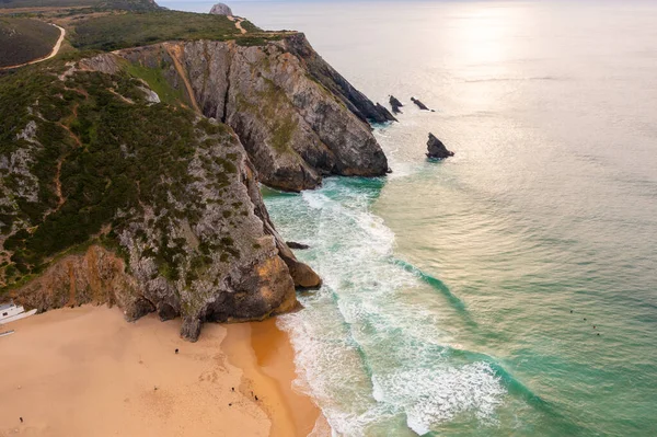 Вид Португальське Атлантичне Узбережжя Лісабоні Драматичне Важке Скелясте Узбережжя Крахом — стокове фото