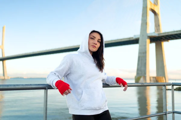 Female Boxer Staring Looking Camera Lean Fence Powerful Confident Women — Stock Photo, Image