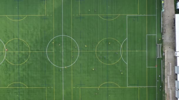 Widok Lotu Ptaka Publiczny Boisko Piłki Nożnej Szkolenia Zawody Mieście — Wideo stockowe