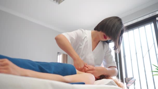 Massaggio Viso Spa Massaggio Viso Nel Salone Bellezza Termale Trattamenti — Video Stock