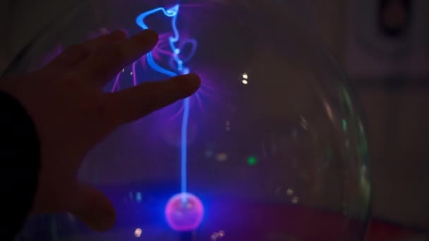 Engage Mesmerizing World Science Hand Anonymous Yet Curious Touches Electric — Stock Video