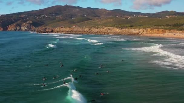 Aerial View Group Surfers Enjoying High Waves Rocky Coastline Surfers — Stock Video