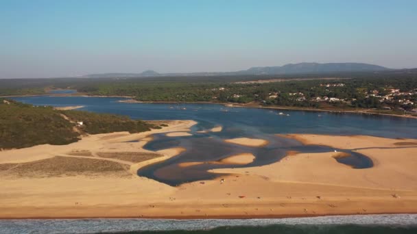 Vista Aérea Lagoa Albufeira Lago Natural Que Encuentra Con Océano — Vídeos de Stock