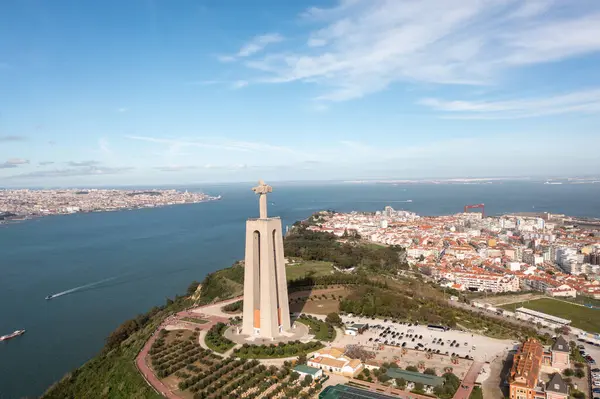 Portugalię Panoramiczny Widok Posąg Cristo Rei Almada Słoneczny Letni Dzień Zdjęcie Stockowe