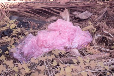 Yere atılan plastik poşetin kızılötesi görüntüsü..
