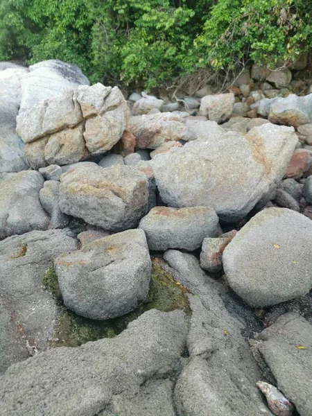 Montón Enormes Rocas Que Encuentran Largo Costa — Foto de Stock