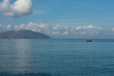 Kumsaldaki güneşli günün kızılötesi görüntüsü..