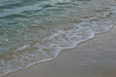 Kumsaldaki güneşli günün kızılötesi görüntüsü..