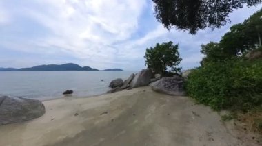 motion footage of walking along the beach