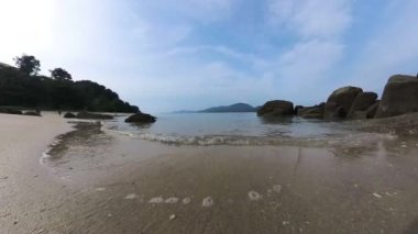 motion footage of walking along the beach 