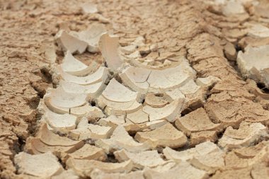 Kuraklıktan dolayı toprak yüzeyinin kızılötesi görüntüsü..
